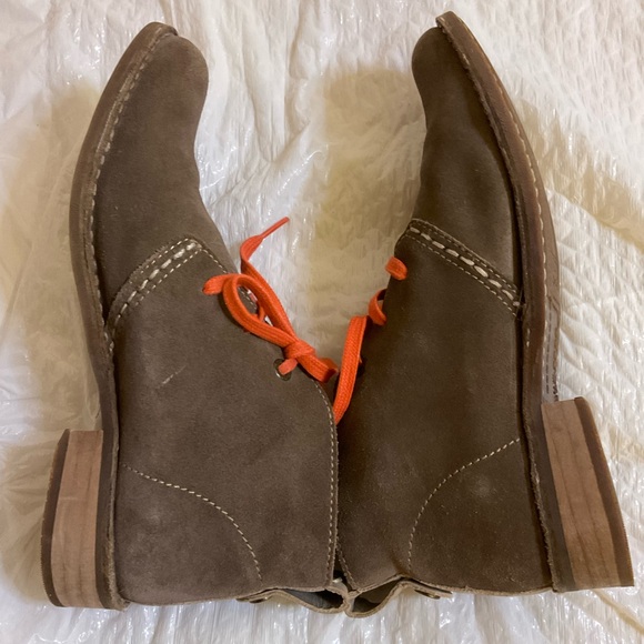 ❌ NEW LISTING ❌ BUSSOLA Seville Suede Booties - Picture 3 of 7